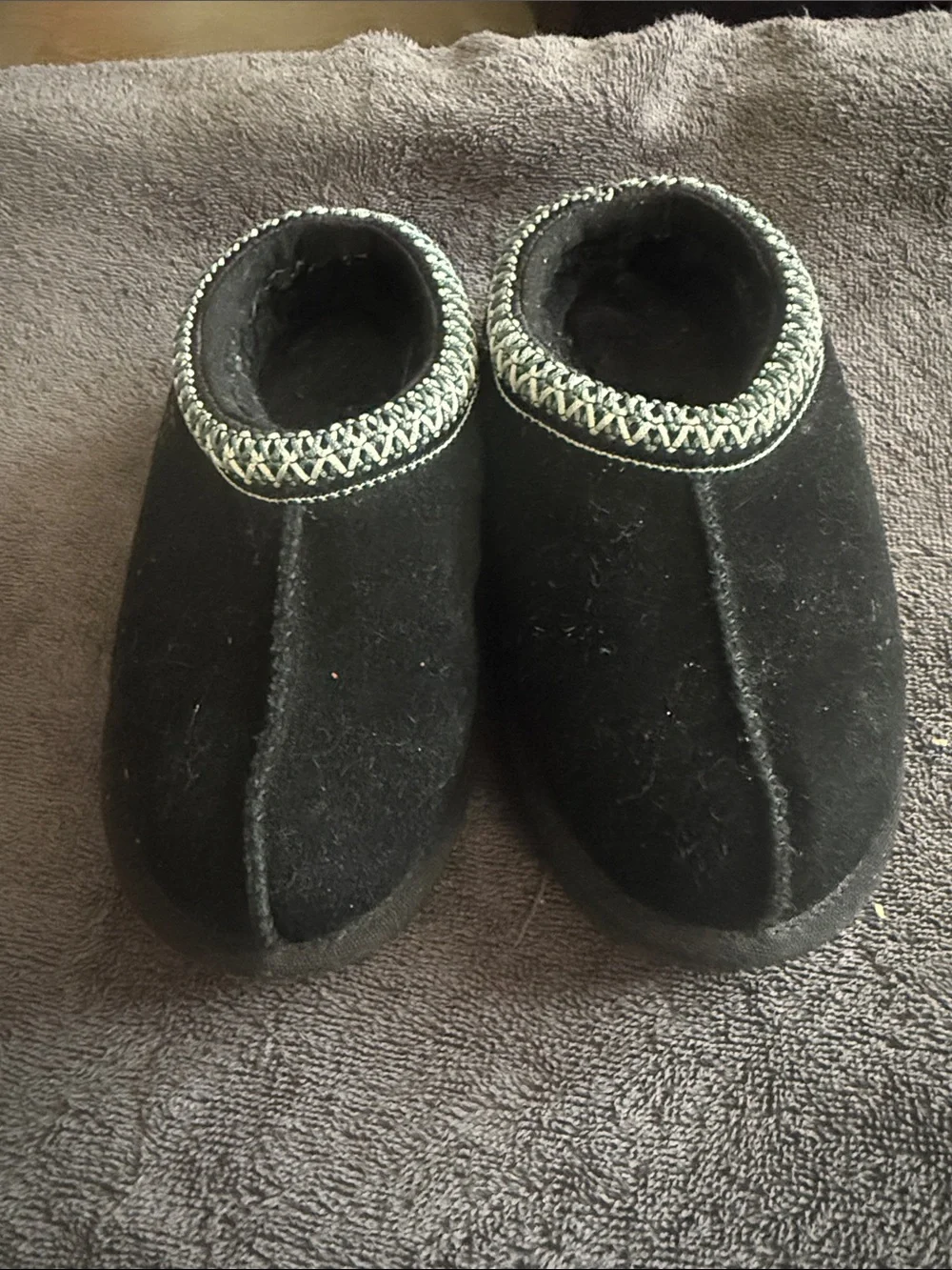 UGG Black Kids Slip-On Slippers with Decorative Trim